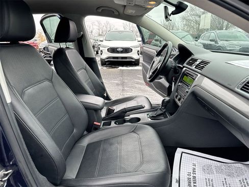 Used 2014 Volkswagen Passat 1.8T Wolfsburg Edition image 20