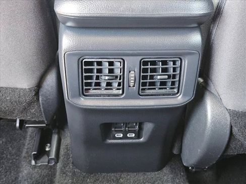 Used 2024 Toyota RAV4 XLE FWD image 22