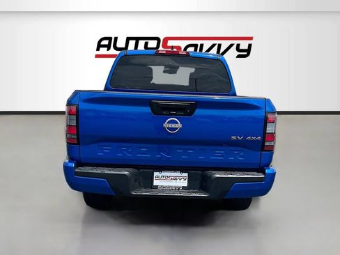 Used 2024 Nissan Frontier SV AWD/4WD image 6