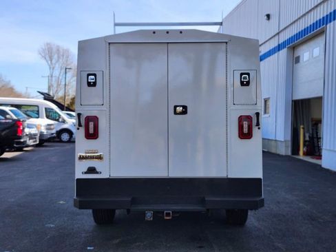 Used 2024 Ford E-350 and Econoline 350 Super Duty w/ Power Windows & Locks Group RWD image 4