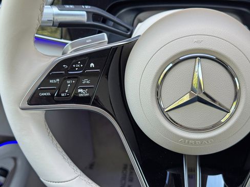 Used 2023 Mercedes-Benz EQS 580 4MATIC Sedan image 22