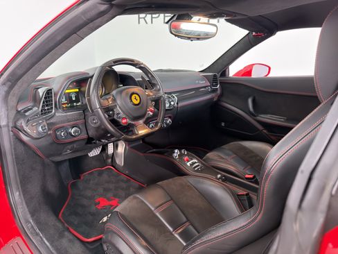 Used 2012 Ferrari 458 Spider RWD image 2
