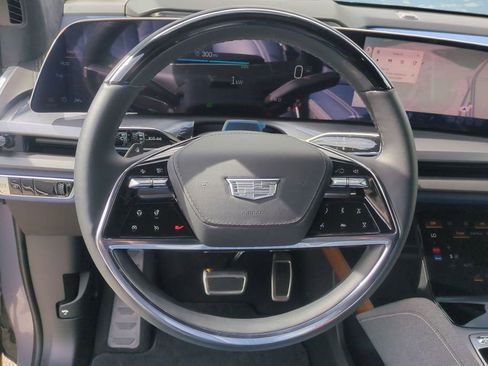 Used 2026 Cadillac Vistiq Premium Luxury image 28