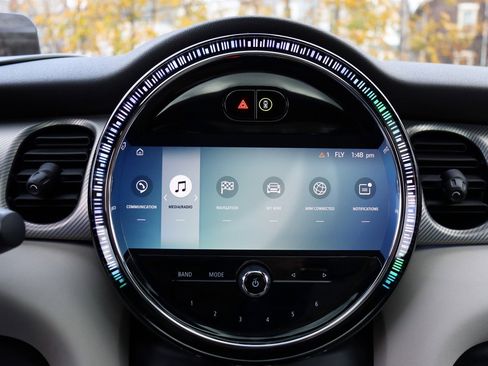 Used 2022 MINI Cooper SE w/ Driver Assistance Package image 32