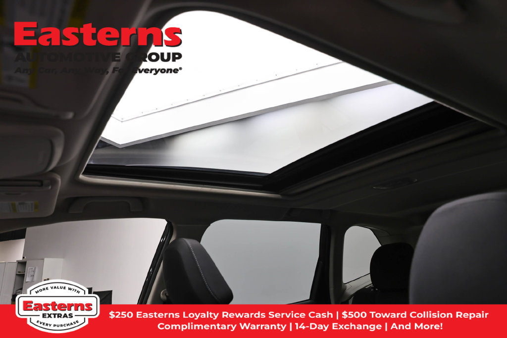 Used 2022 Subaru Forester Premium AWD/4WD image 36