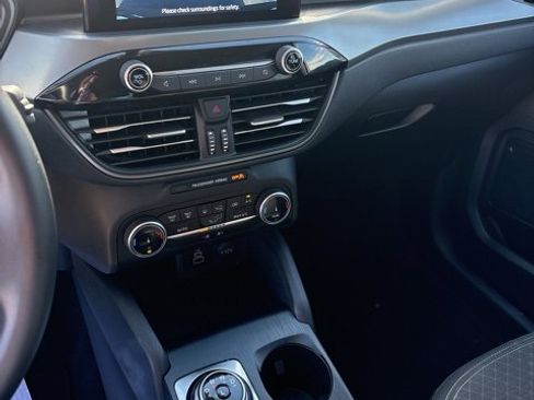 Used 2024 Ford Escape Active image 33