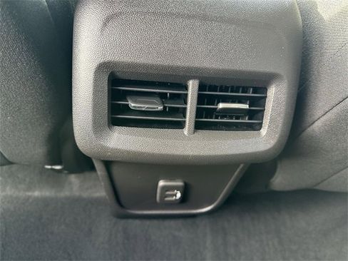 Used 2024 Chevrolet Equinox LS w/ LS Convenience Package image 20