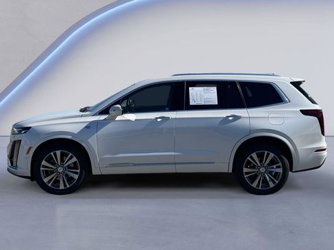 Certified 2022 Cadillac XT6 Premium Luxury w/ Technology Package image 7