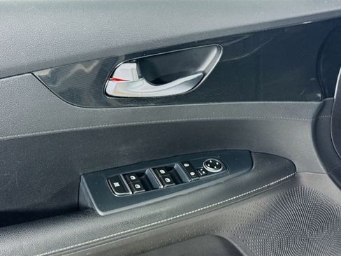 Used 2021 Kia Forte GT-Line image 24