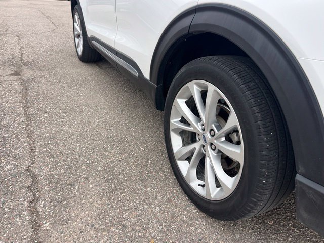 Certified 2023 Ford Explorer Platinum w/ Technology Package AWD/4WD image 30