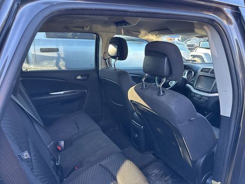 Used 2015 Dodge Journey SXT w/ Flexible Seating Group image 4