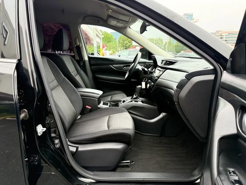 Used 2017 Nissan Rogue S AWD/4WD image 32