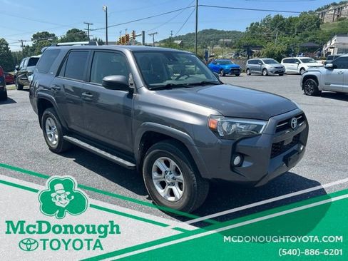 Used 2020 Toyota 4Runner SR5 AWD/4WD image 3