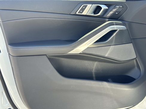 Used 2022 BMW X6 M50i w/ Premium Package AWD/4WD image 17