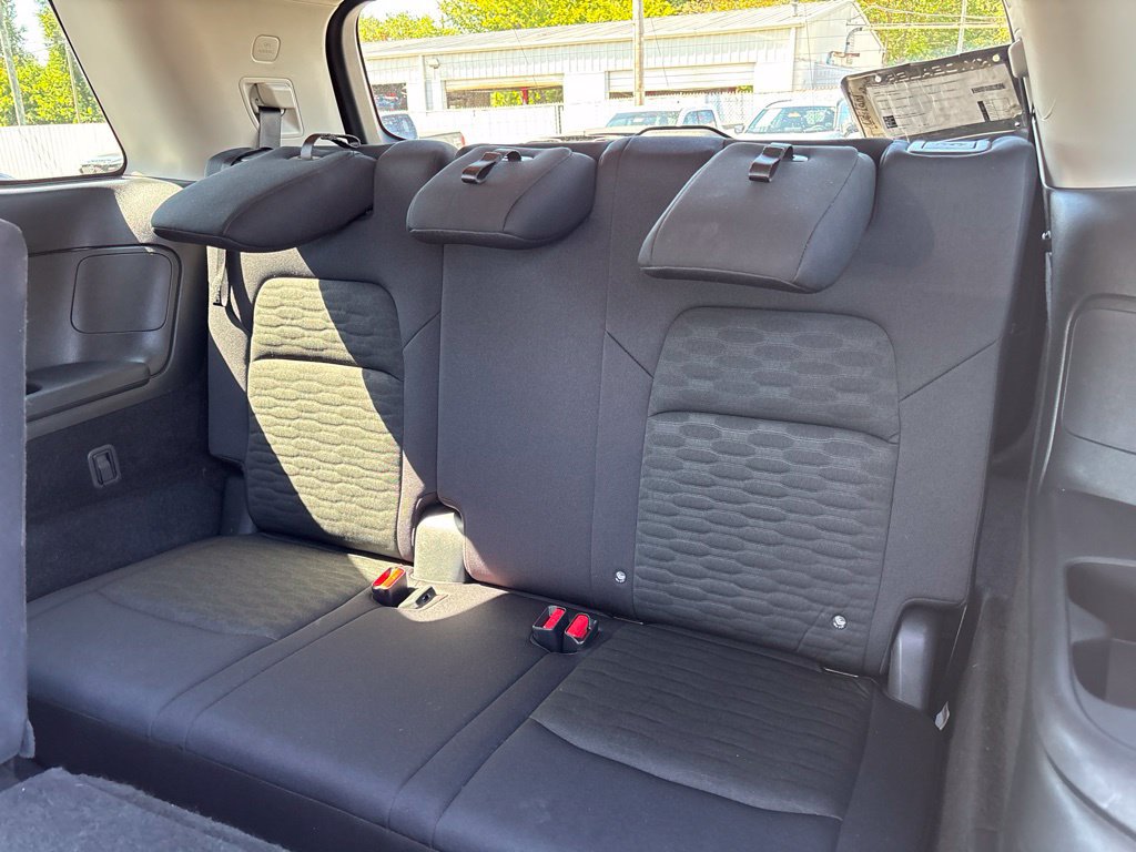 Used 2025 Nissan Pathfinder SV AWD/4WD image 33