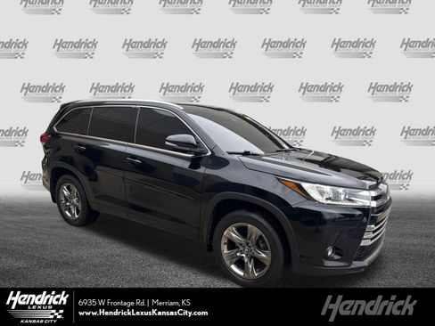 Used 2019 Toyota Highlander Limited Platinum AWD/4WD image 1