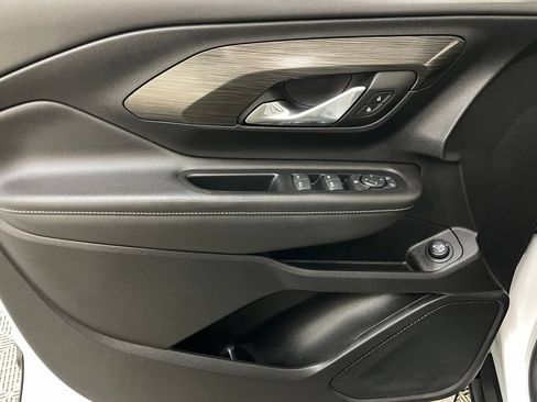 Certified 2022 GMC Terrain SLE w/ Driver Convenience Package FWD image 23