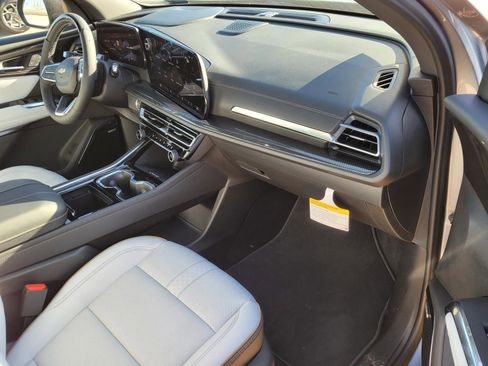 New 2026 Chevrolet Traverse High Country FWD image 6