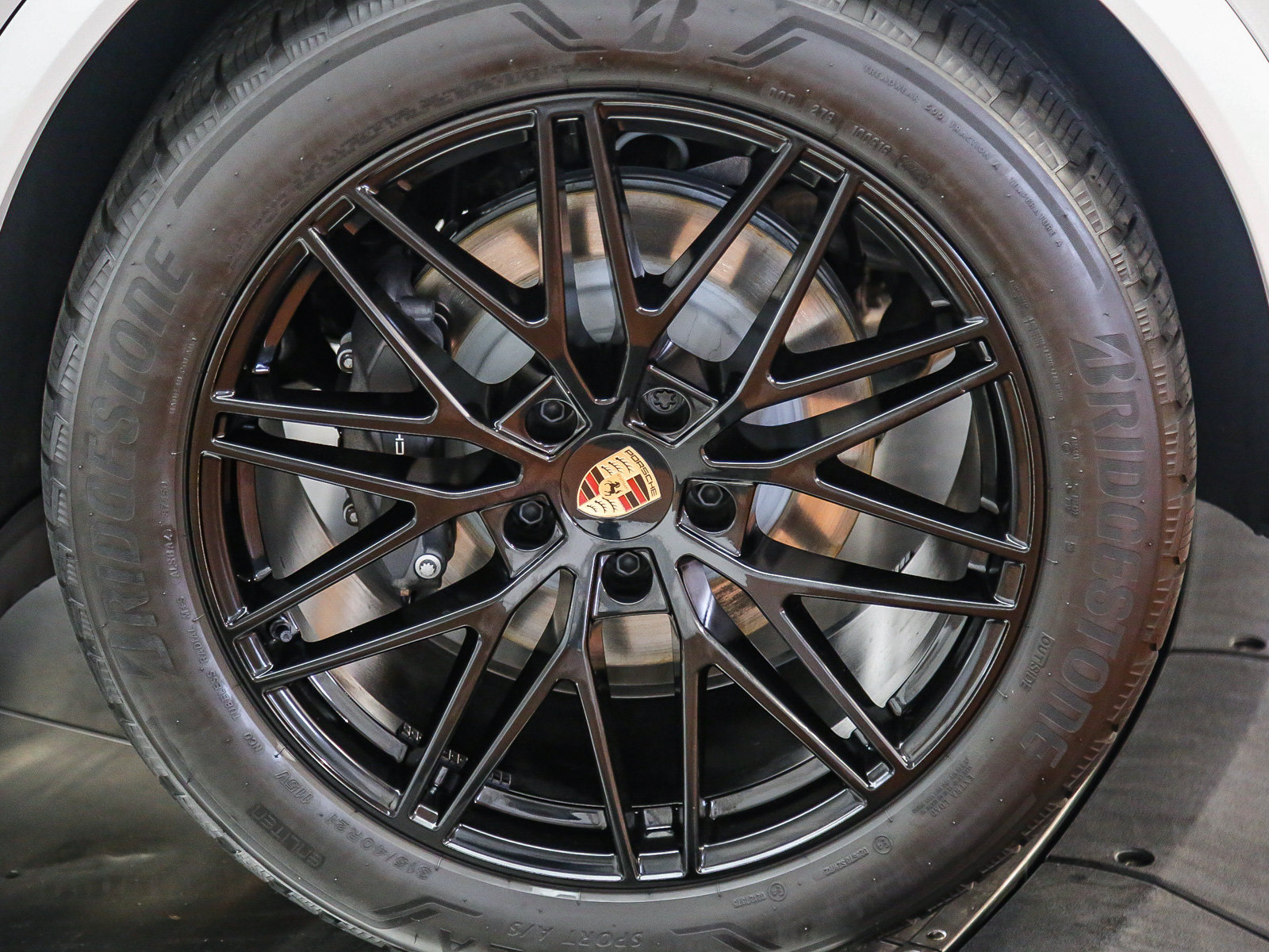 Certified 2026 Porsche Cayenne AWD/4WD image 14