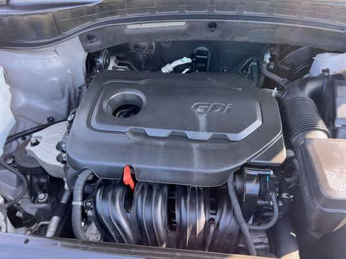 Used 2018 Hyundai Santa Fe Sport FWD image 10