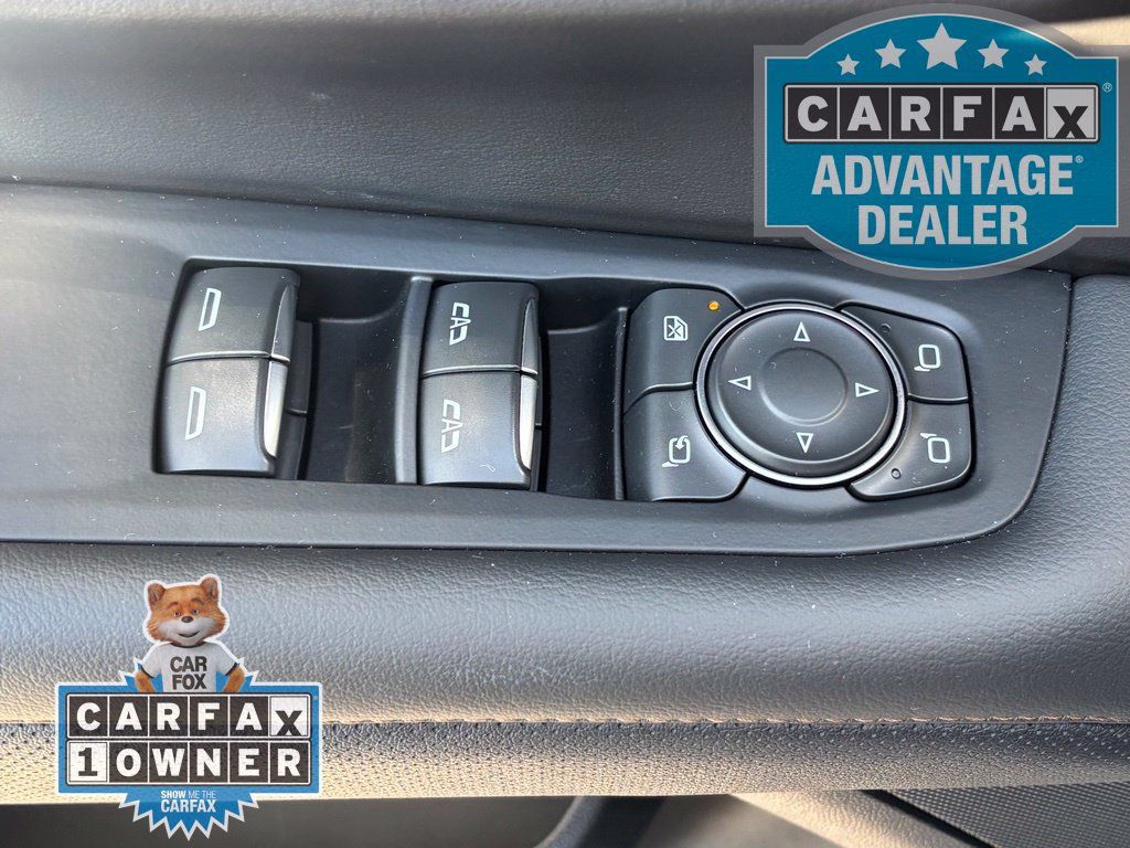 Used 2025 Chevrolet Suburban High Country AWD/4WD image 21