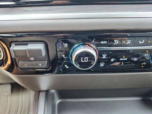 New 2025 GMC Sierra 2500 SLT w/ SLT Premium Package image 20