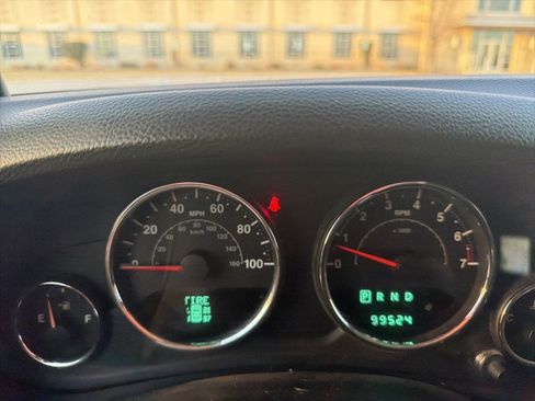 Used 2013 Jeep Wrangler Rubicon w/ PWR Convenience Group image 16