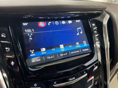 Used 2016 Cadillac Escalade Luxury image 14