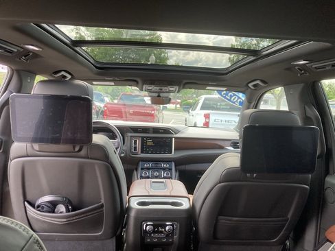 Used 2023 GMC Yukon Denali Ultimate image 23