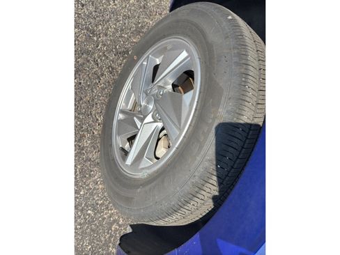 Certified 2024 Hyundai Elantra SE image 23