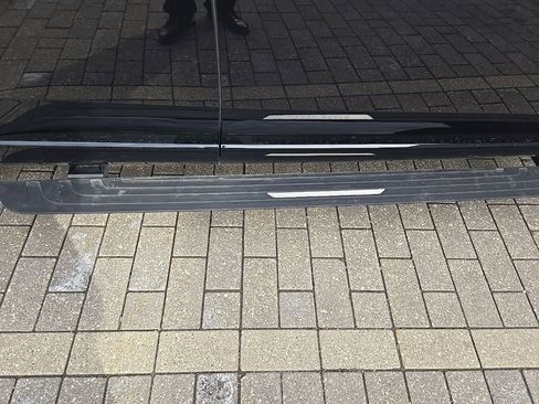 Certified 2025 Land Rover Range Rover Autobiography image 13