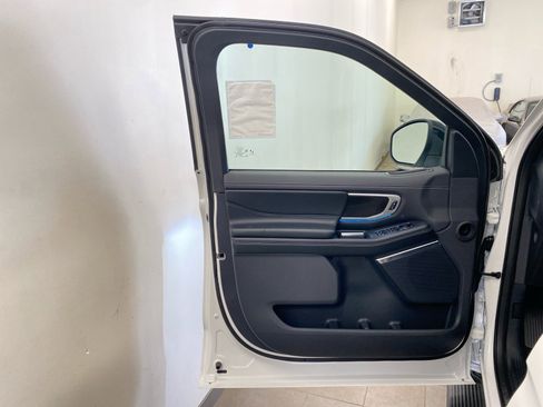 New 2026 Ford Expedition Platinum image 25