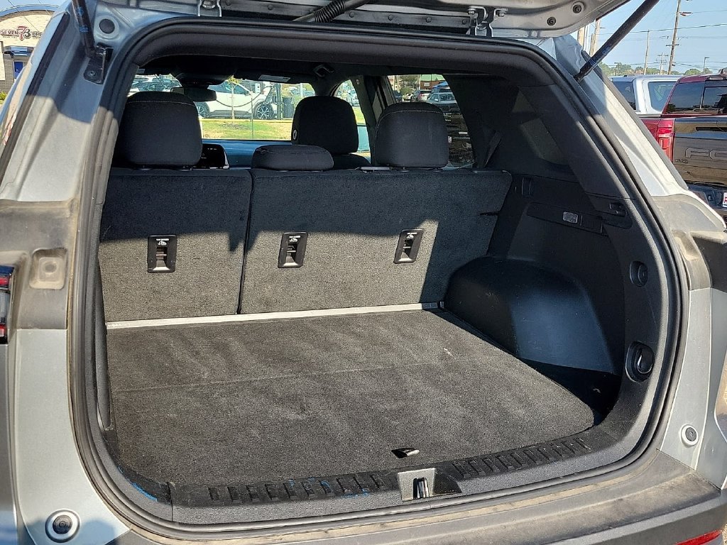Used 2025 Chevrolet Equinox LT AWD/4WD image 8