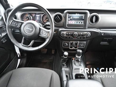 Used 2023 Jeep Wrangler Sport S image 13