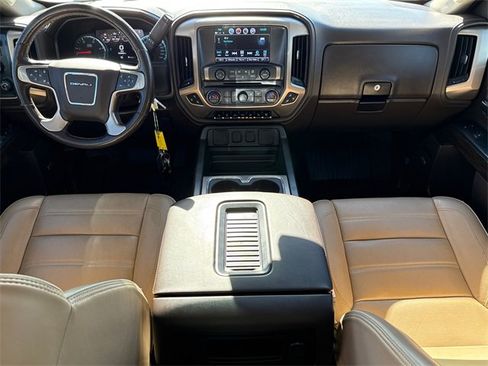 Used 2019 GMC Sierra 2500 Denali w/ Duramax Plus Package image 11