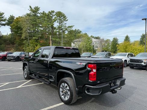 Used 2024 Chevrolet Silverado 2500 Custom w/ Custom Convenience Package image 7