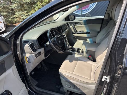 Used 2019 Kia Sportage EX w/ EX Premium Package image 23