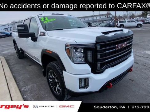 Certified 2022 GMC Sierra 3500 AT4 image 2