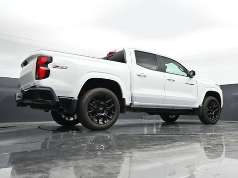 Used 2024 Chevrolet Colorado Z71 w/ LPO, Dark Essentials Package AWD/4WD image 39