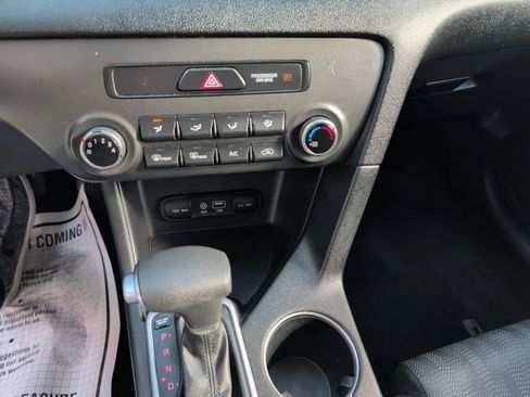 Used 2017 Kia Sportage LX image 23