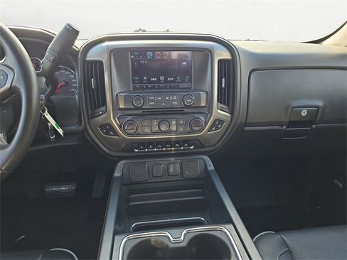 Used 2018 Chevrolet Silverado 1500 High Country image 11