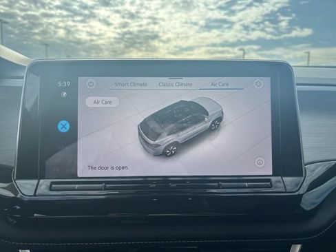 New 2026 Volkswagen Atlas Cross Sport SE AWD/4WD image 24