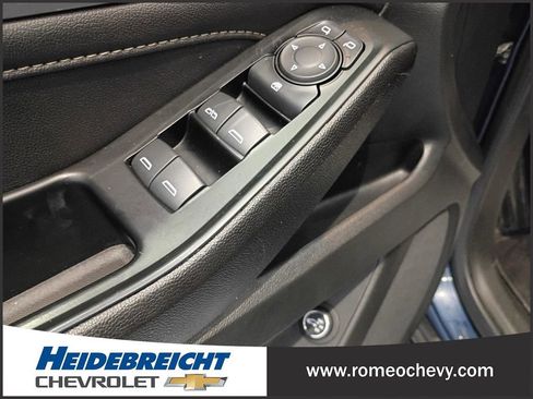 Certified 2023 Chevrolet Traverse LT image 9