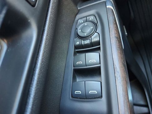 Used 2021 GMC Sierra 2500 Denali w/ Denali Black Diamond Edition image 24