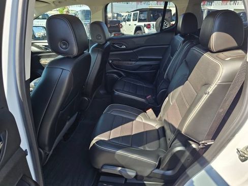 Used 2021 GMC Acadia Denali w/ Denali Ultimate Package AWD/4WD image 17