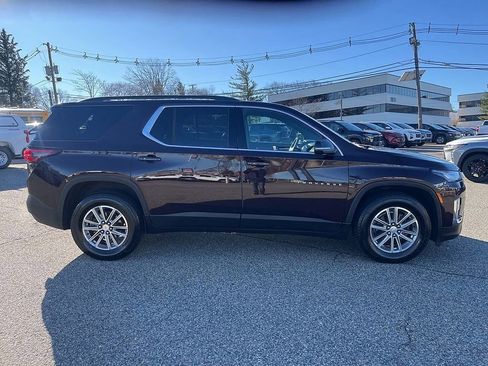 Used 2023 Chevrolet Traverse LT image 8