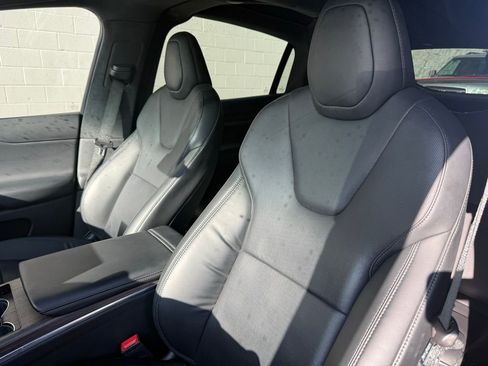 Used 2023 Tesla Model X image 16