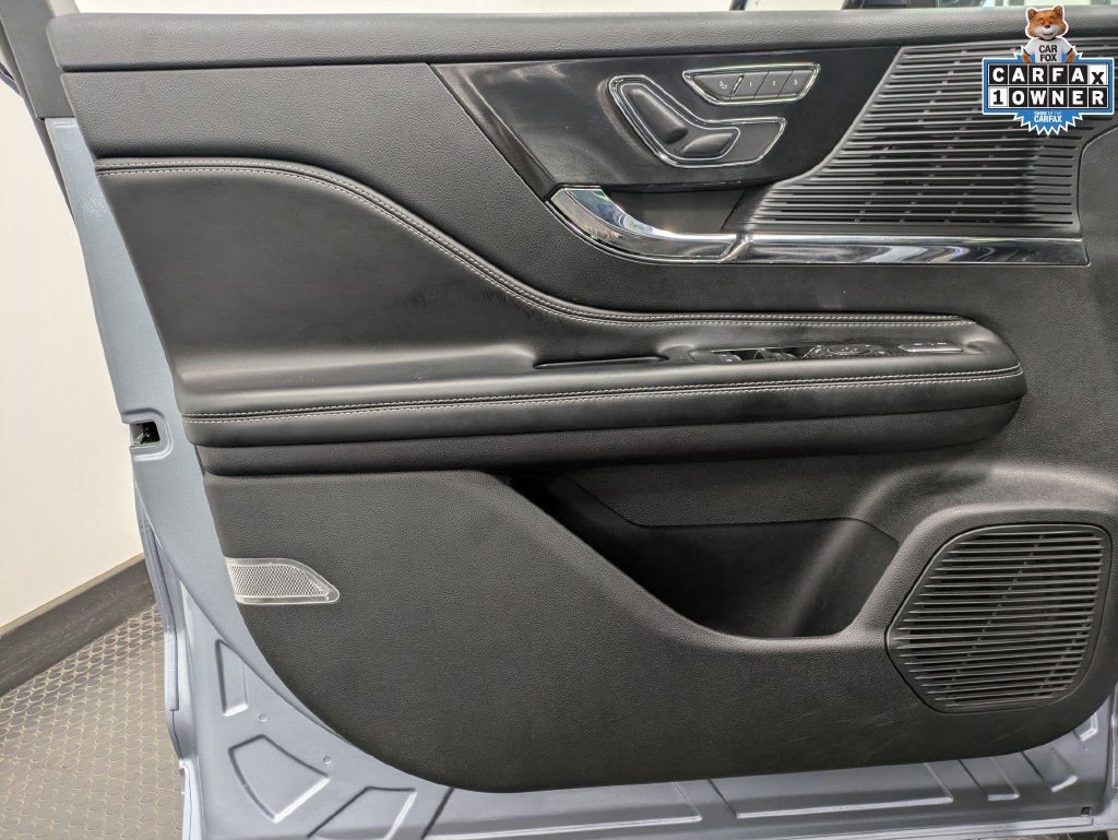 Certified 2022 Lincoln Corsair Reserve w/ Sport Package AWD/4WD image 11