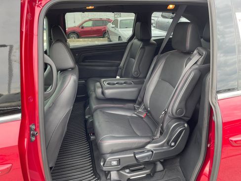 Used 2023 Honda Odyssey Sport image 14