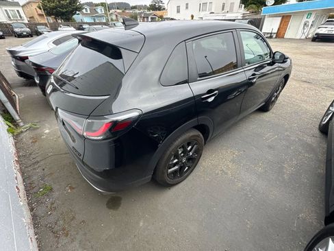 Used 2025 Honda HR-V Sport image 6